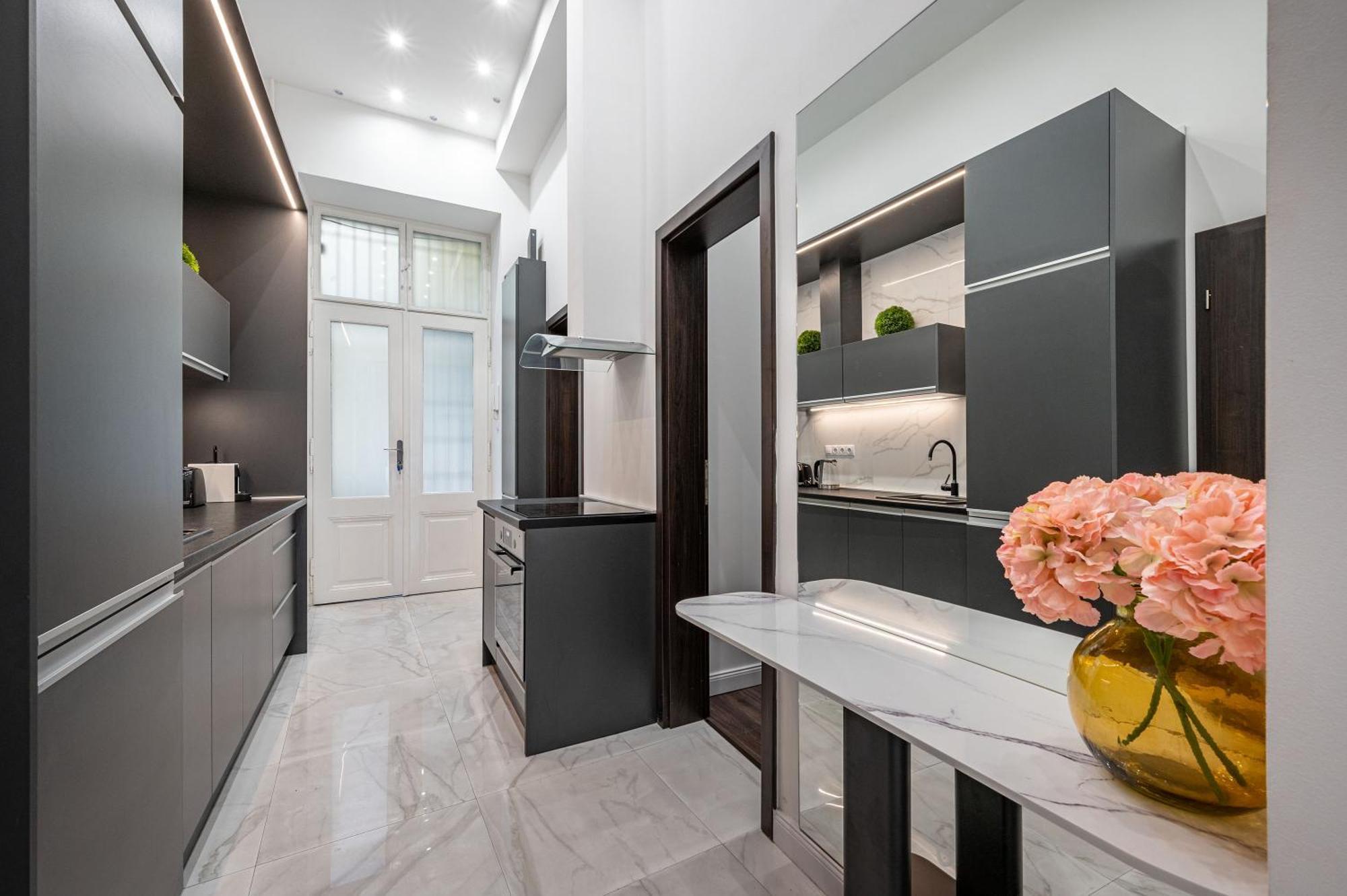 Elizabeth Apartment Deluxe Boedapest Buitenkant foto
